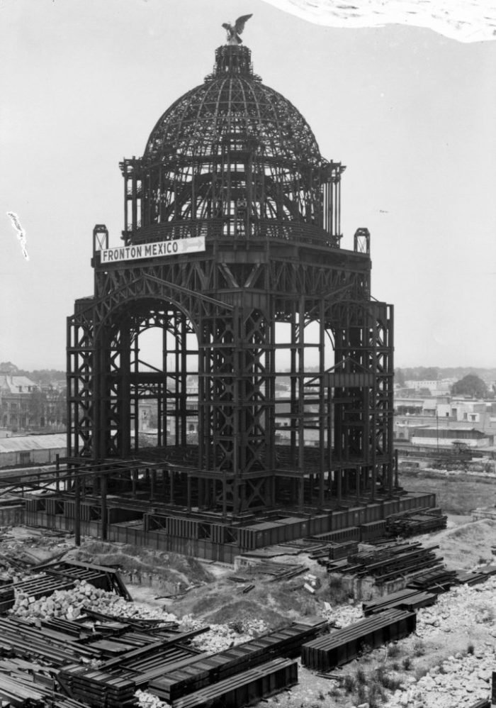monumento-a-la-revolucion-en-construccion-fundidora